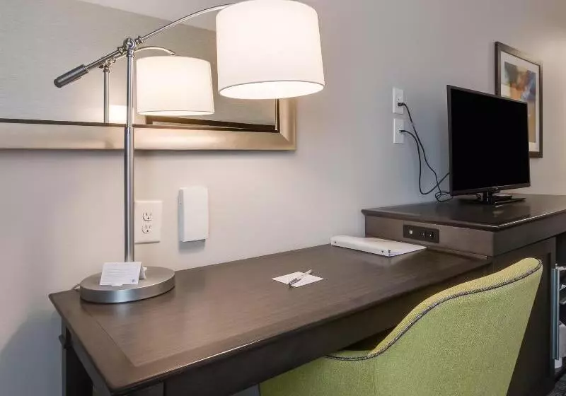 酒店 Hampton Inn White House