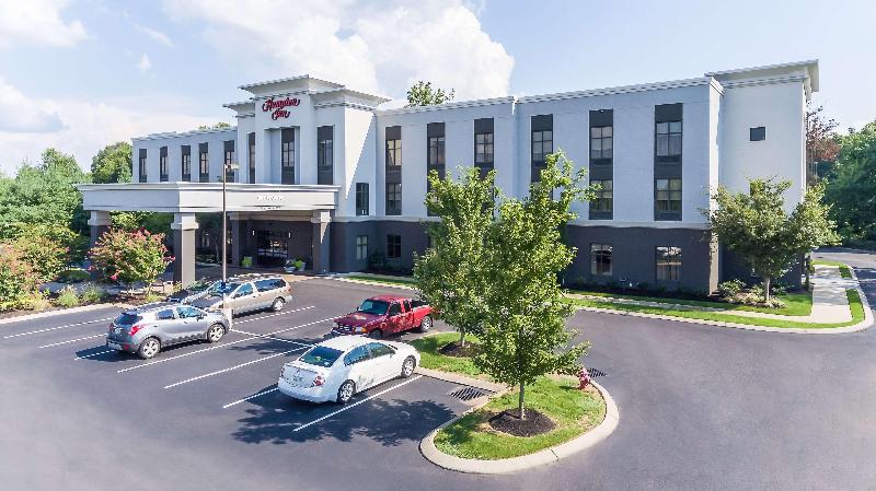 Отель Hampton Inn White House