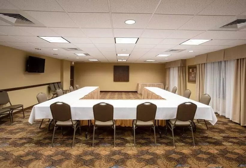 Holiday Inn Express Hotel & Suites Lander, An Ihg