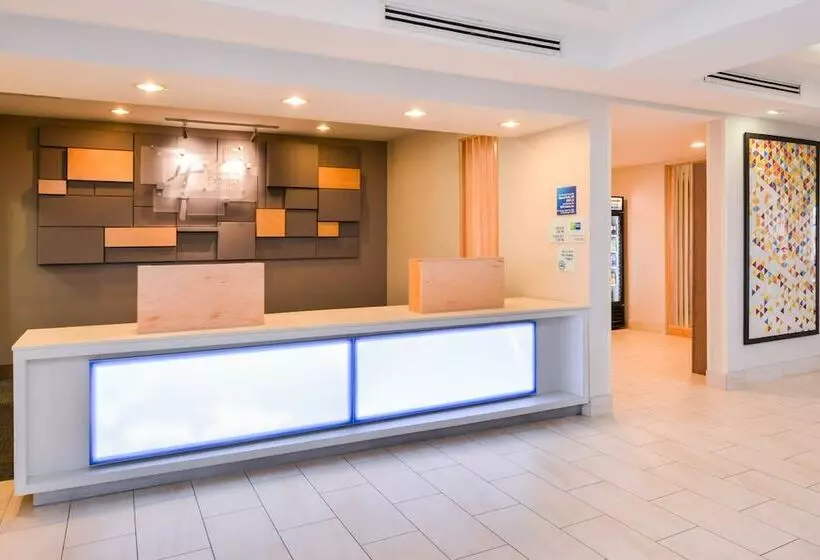 Отель Holiday Inn Express Mineral Wells, An Ihg