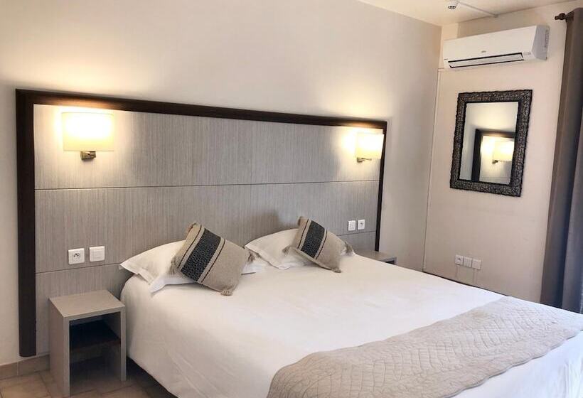 בית מלון כפרי Hôtel Cala Di Sole