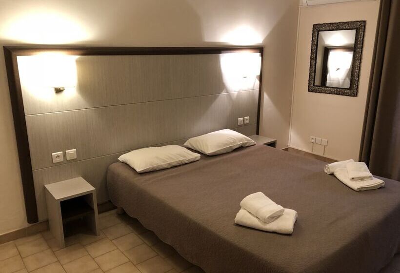 בית מלון כפרי Hôtel Cala Di Sole