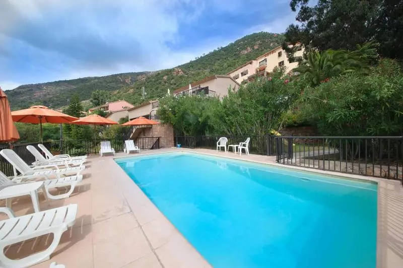 هتل Hôtel Cala Di Sole