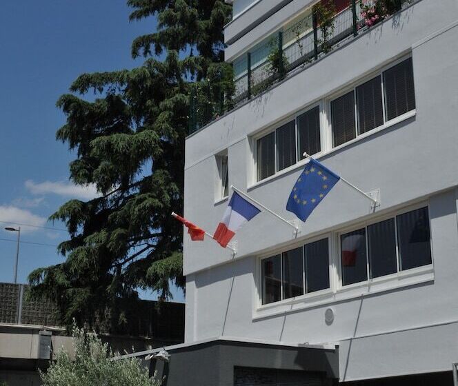 هتل Privilège Hôtel & Apparts Eurociel Centre Comédie