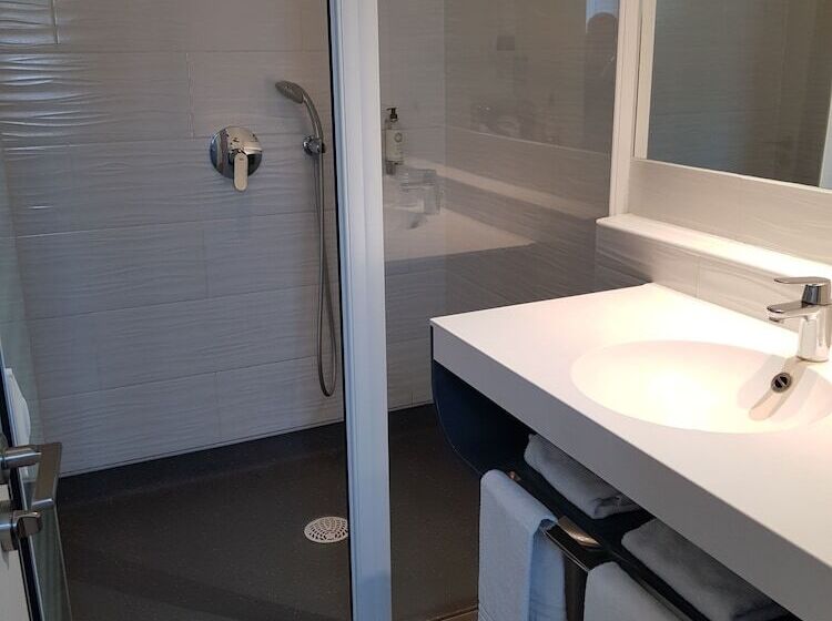 هتل Privilège Hôtel & Apparts Eurociel Centre Comédie