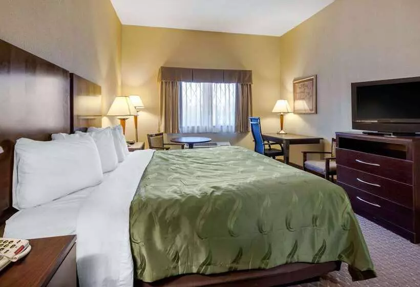 호텔 Quality Inn