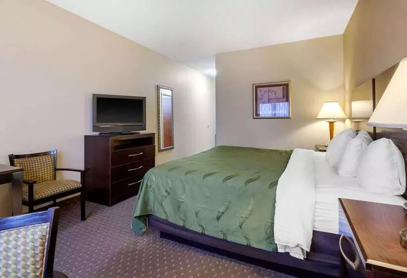 호텔 Quality Inn