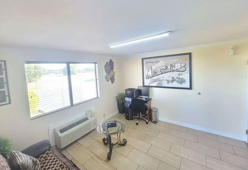 ホテル Super 8 By Wyndham Mcgehee