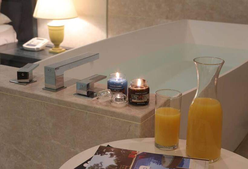 Отель Kinock Pet