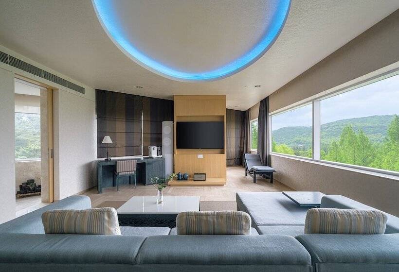 Отель Kinock Pet