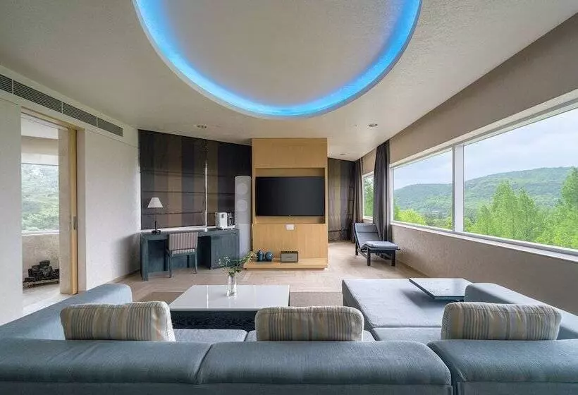 Отель Kinock Pet