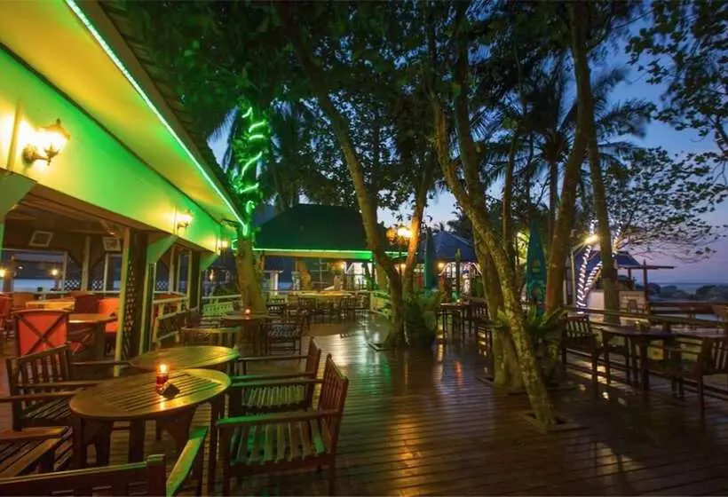 Отель Coral View Island Resort