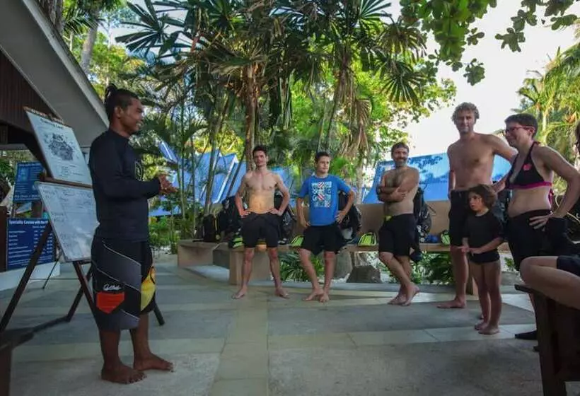 Отель Coral View Island Resort