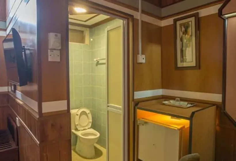 Отель Coral View Island Resort