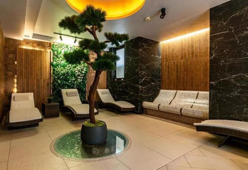 هتل Galicja Wellness & Spa