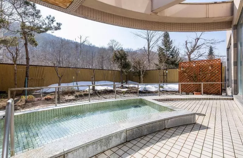 Отель Livemax Resort Hakodate Greenpia Onuma