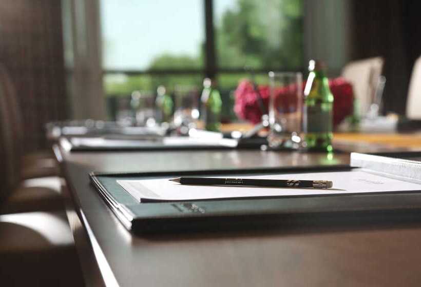 هتل Jumeirah Creekside Dubai