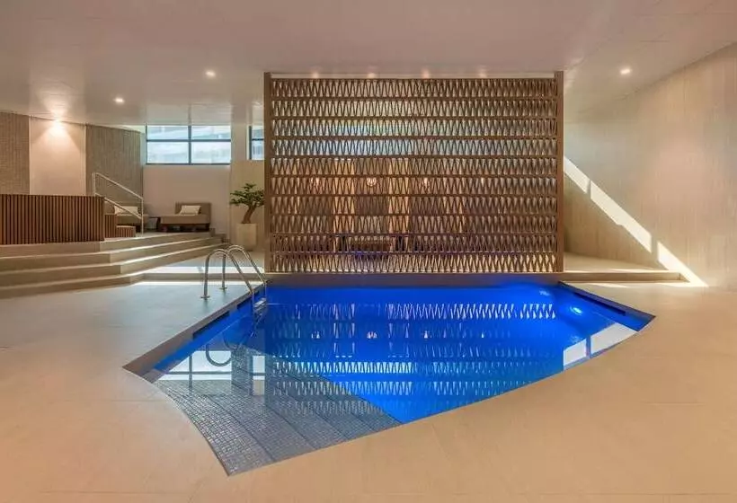 هتل Jumeirah Creekside Dubai