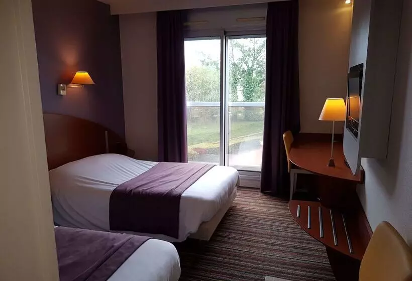 Отель Kyriad Bourg En Bresse