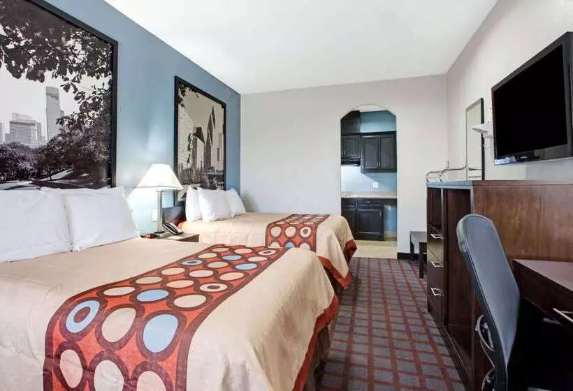 ホテル Super 8 By Wyndham Houston North I45