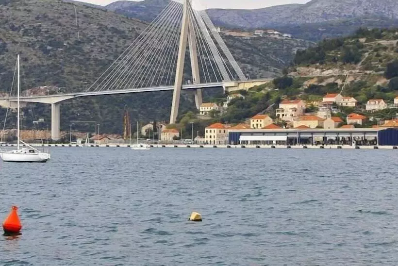 پانسیون Villa Amfora