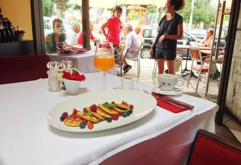 پانسیون Villa Amfora