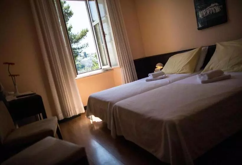 پانسیون Villa Amfora