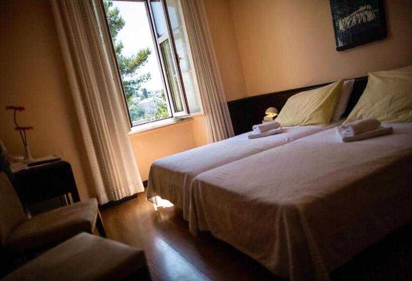 بنسيون Villa Amfora