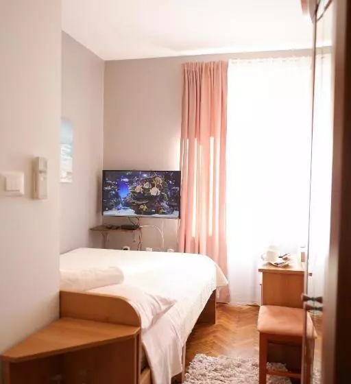 تختخواب و صبحانه Rooms Goga