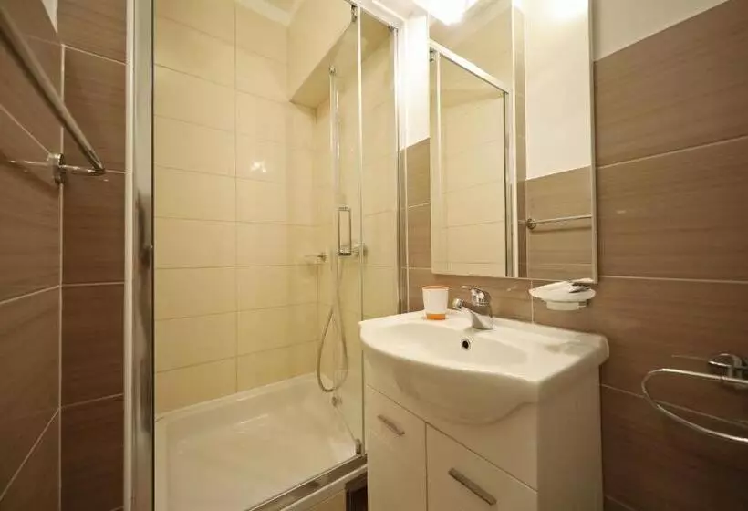 تختخواب و صبحانه Rooms Goga