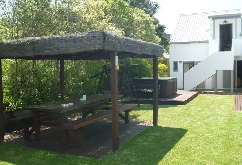 فندق At Parkland Place B&b