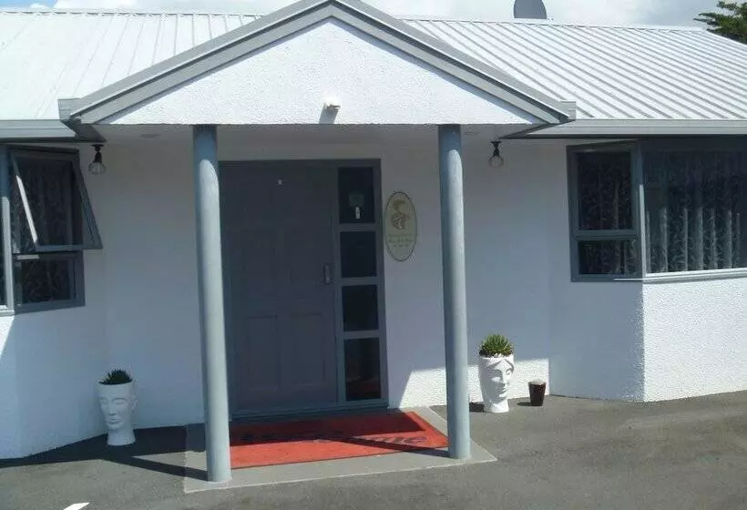 فندق At Parkland Place B&b