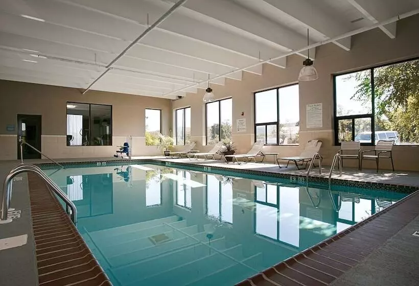 ホテル Best Western Lake Cumberland Inn