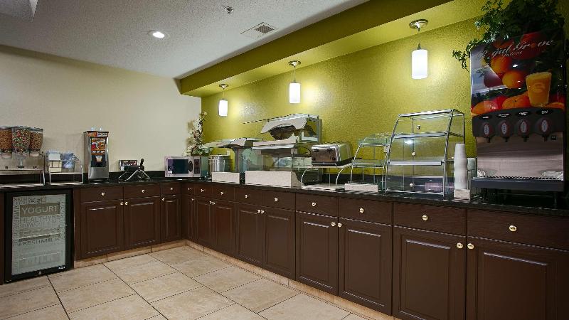 בית מלון כפרי Best Western Lake Cumberland Inn