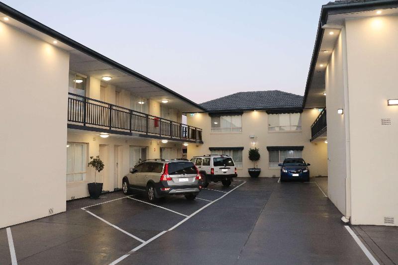 בית מלון כפרי Best Western Lake Cumberland Inn