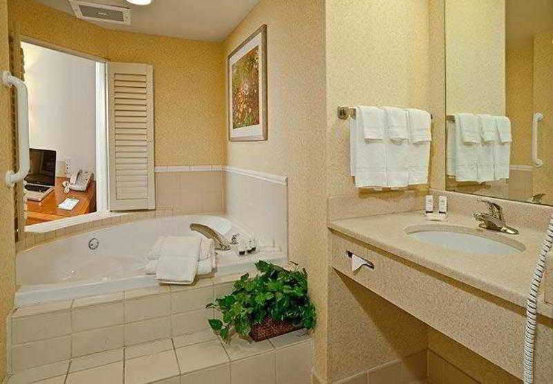 فندق Fairfield Inn & Suites By Marriott Brunswick Freeport