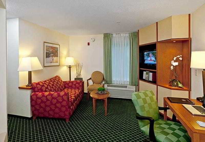 فندق Fairfield Inn & Suites By Marriott Brunswick Freeport