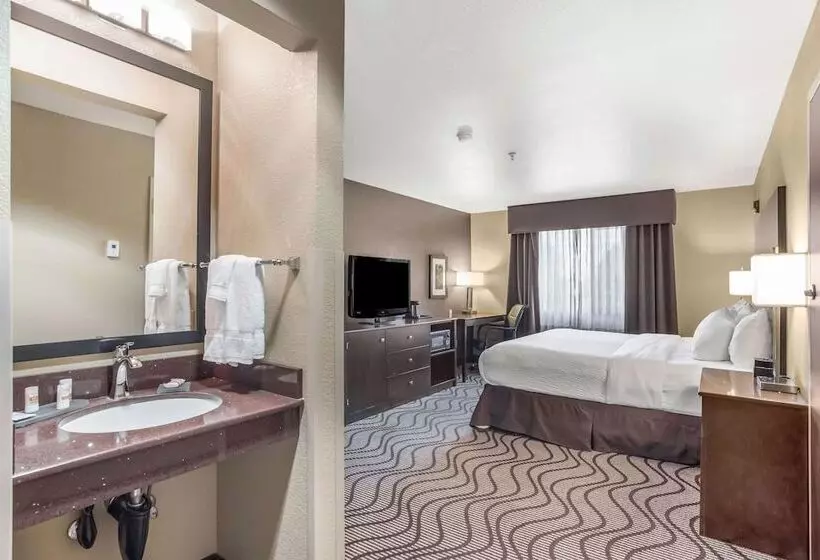 Отель La Quinta By Wyndham Meridian / Boise West