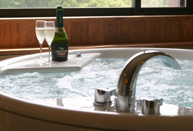 Отель Niseko Weiss