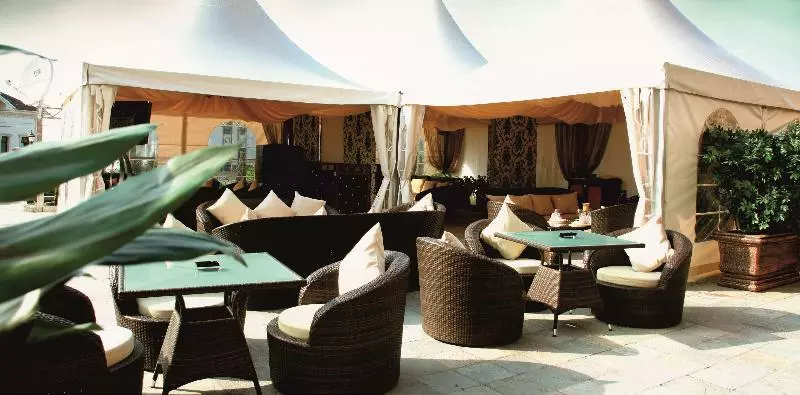 酒店 Royal Tulip Almaty