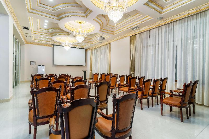 酒店 Royal Tulip Almaty