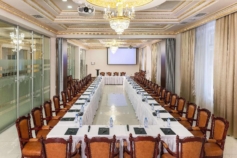 酒店 Royal Tulip Almaty