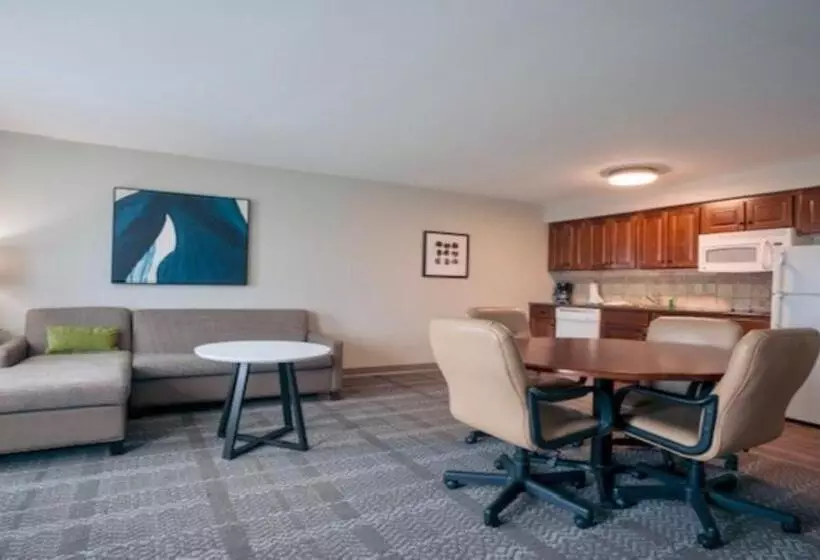 호텔 Staybridge Suites Akron Stow Cuyahoga Falls, An Ihg