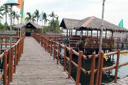 Island Cove Hotel & Leisure Park