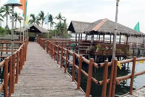 Island Cove Hotel & Leisure Park