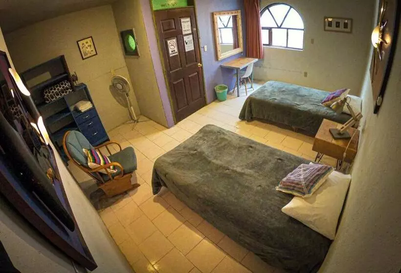 هتل Casa Tres Piedras