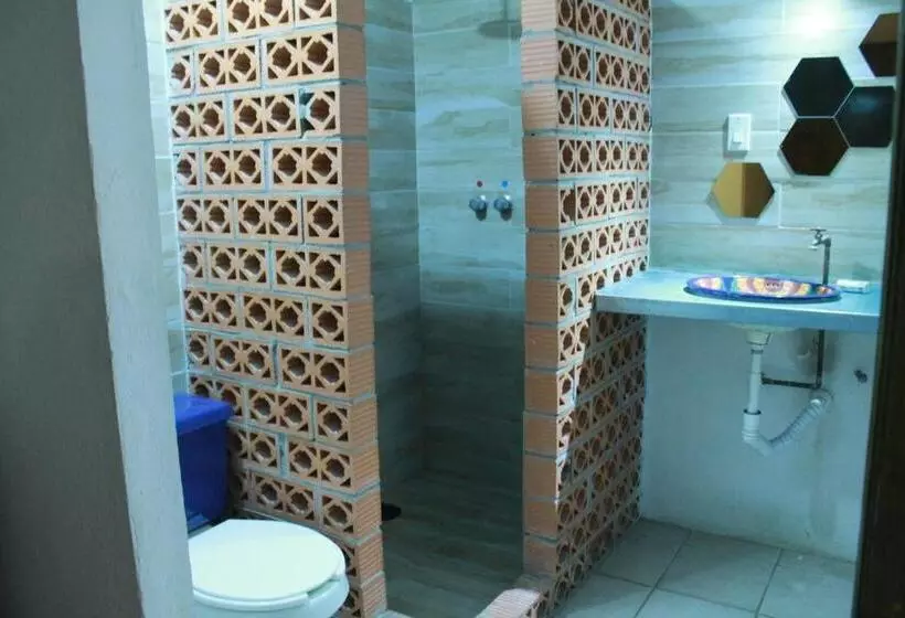 هتل Casa Tres Piedras
