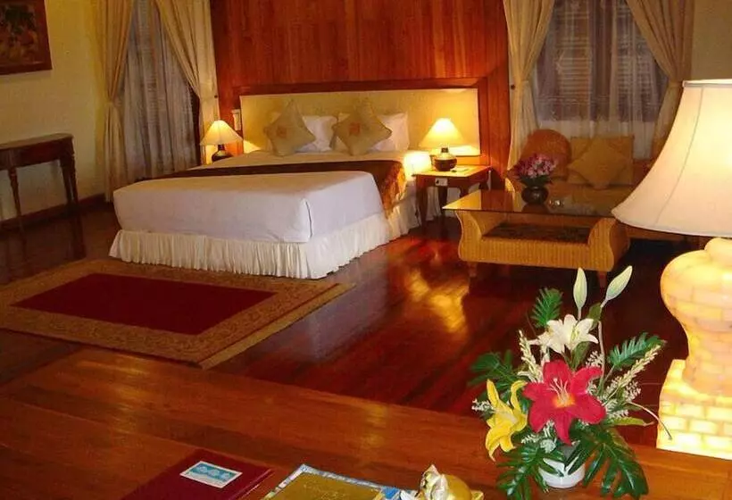 호텔 Champasak Palace