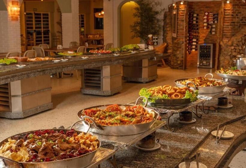 Отель Grinbergs Village