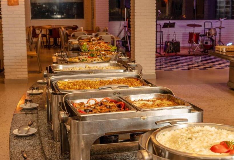 Отель Grinbergs Village